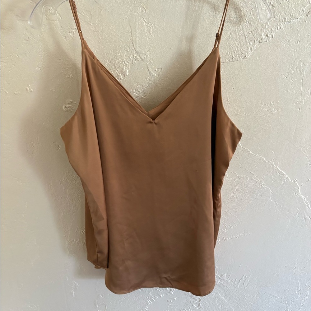 EXPRESS Womens V-Neck Satin Cami Tank Top - Brown
